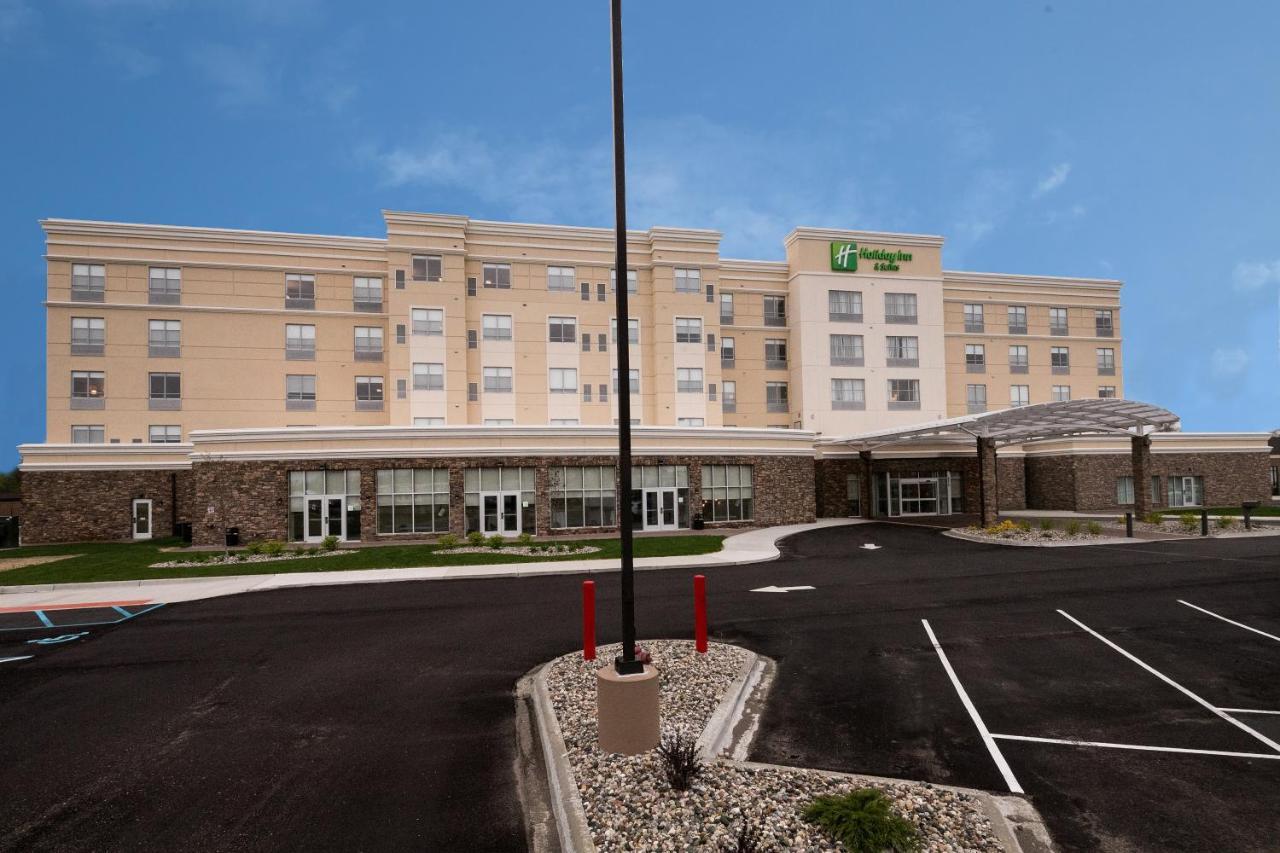 Holiday Inn & Suites Detroit - Troy By Ihg Exterior foto