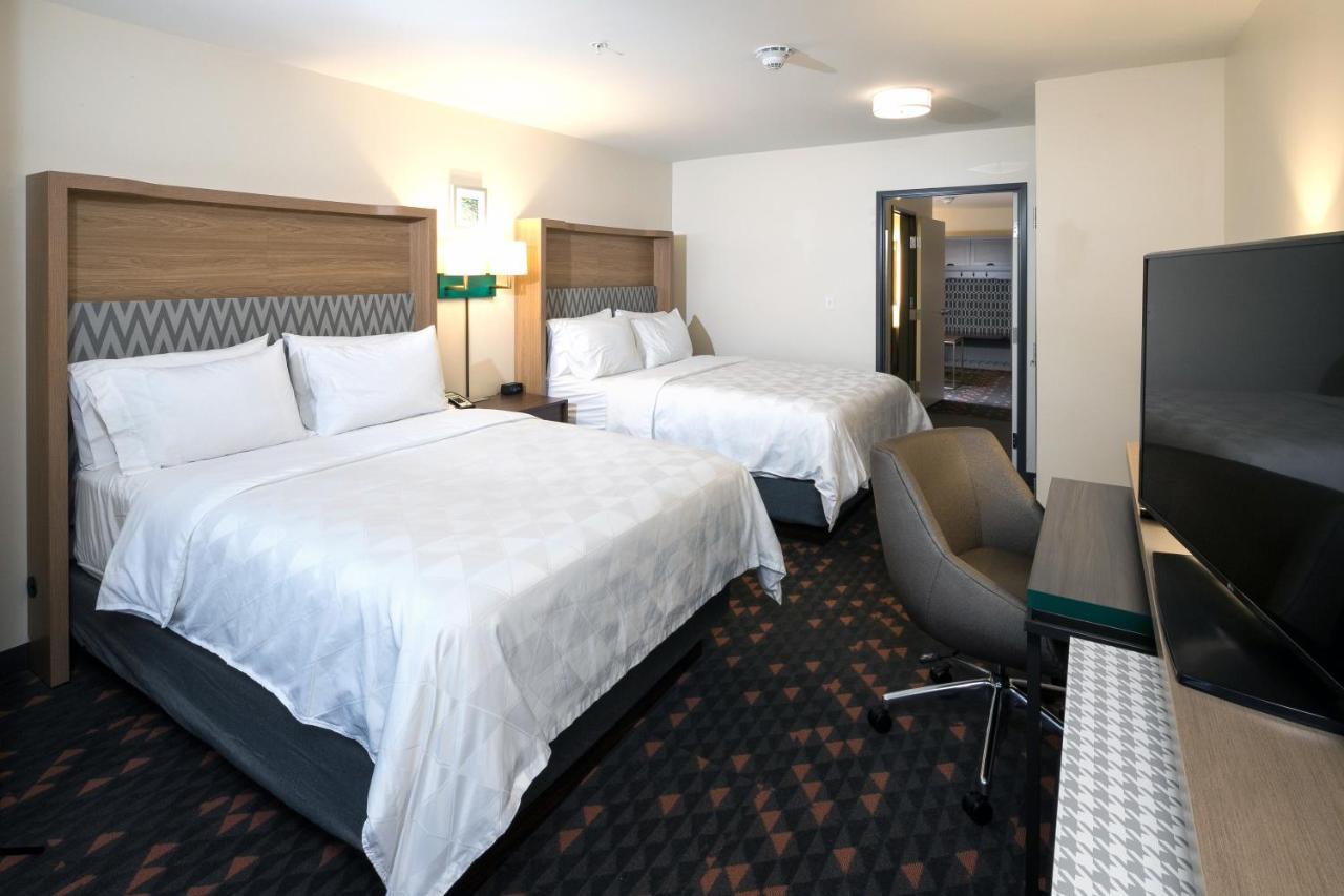 Holiday Inn & Suites Detroit - Troy By Ihg Exterior foto
