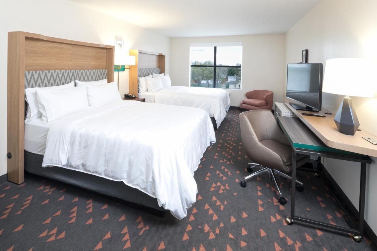Holiday Inn & Suites Detroit - Troy By Ihg Exterior foto