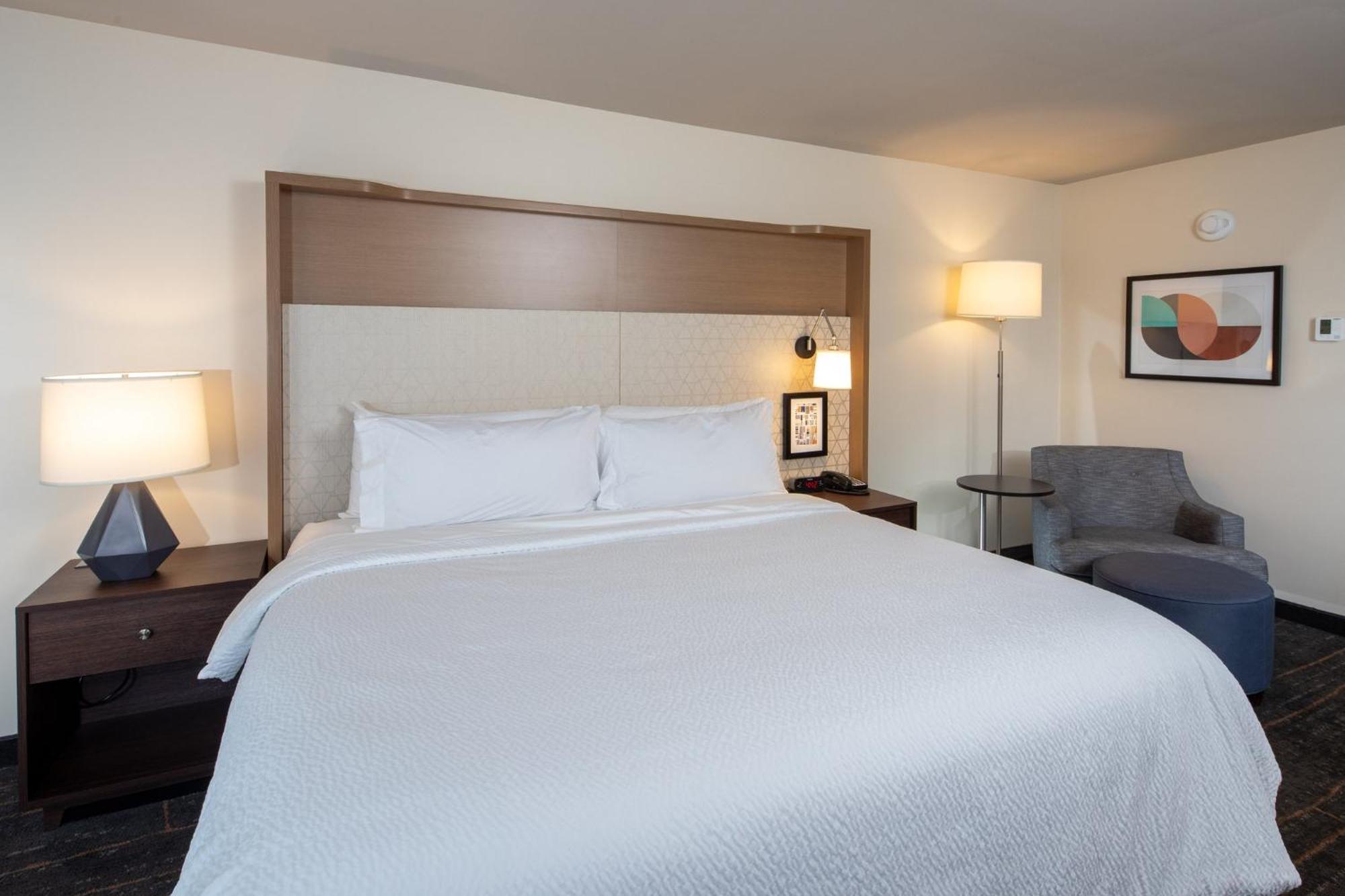 Holiday Inn & Suites Detroit - Troy By Ihg Exterior foto