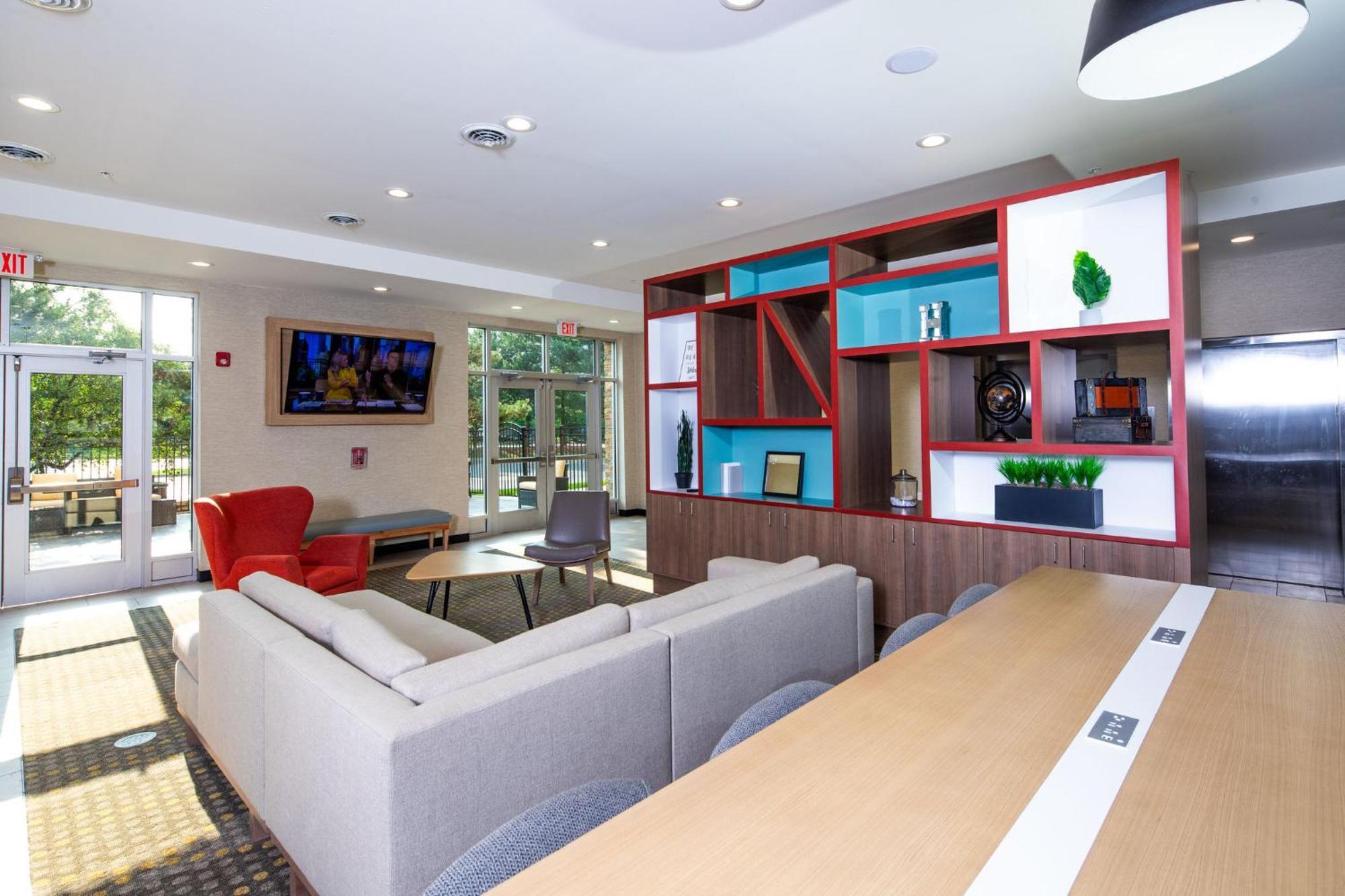 Holiday Inn & Suites Detroit - Troy By Ihg Exterior foto