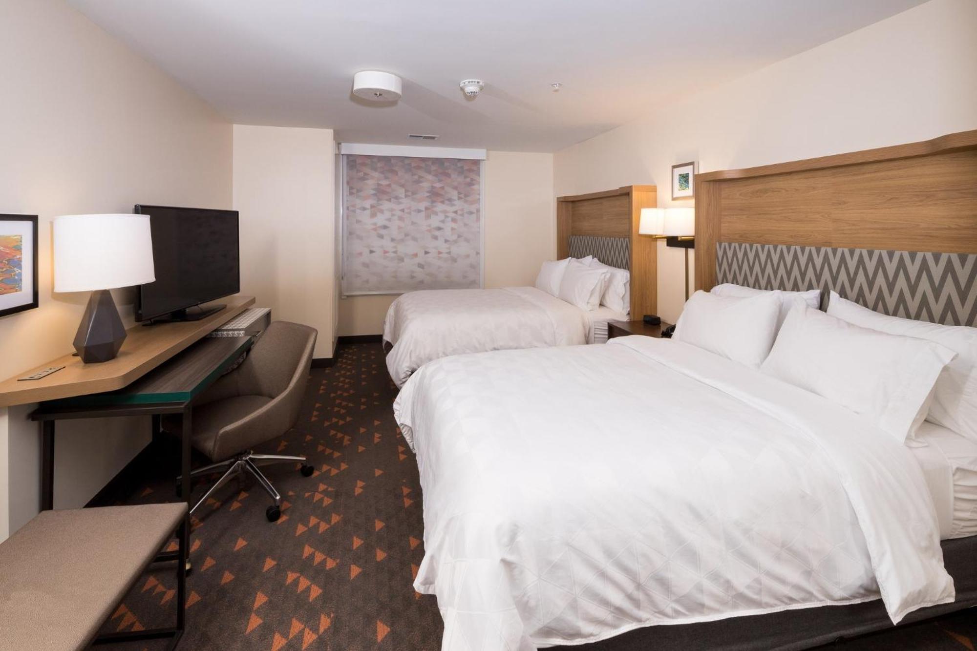 Holiday Inn & Suites Detroit - Troy By Ihg Exterior foto