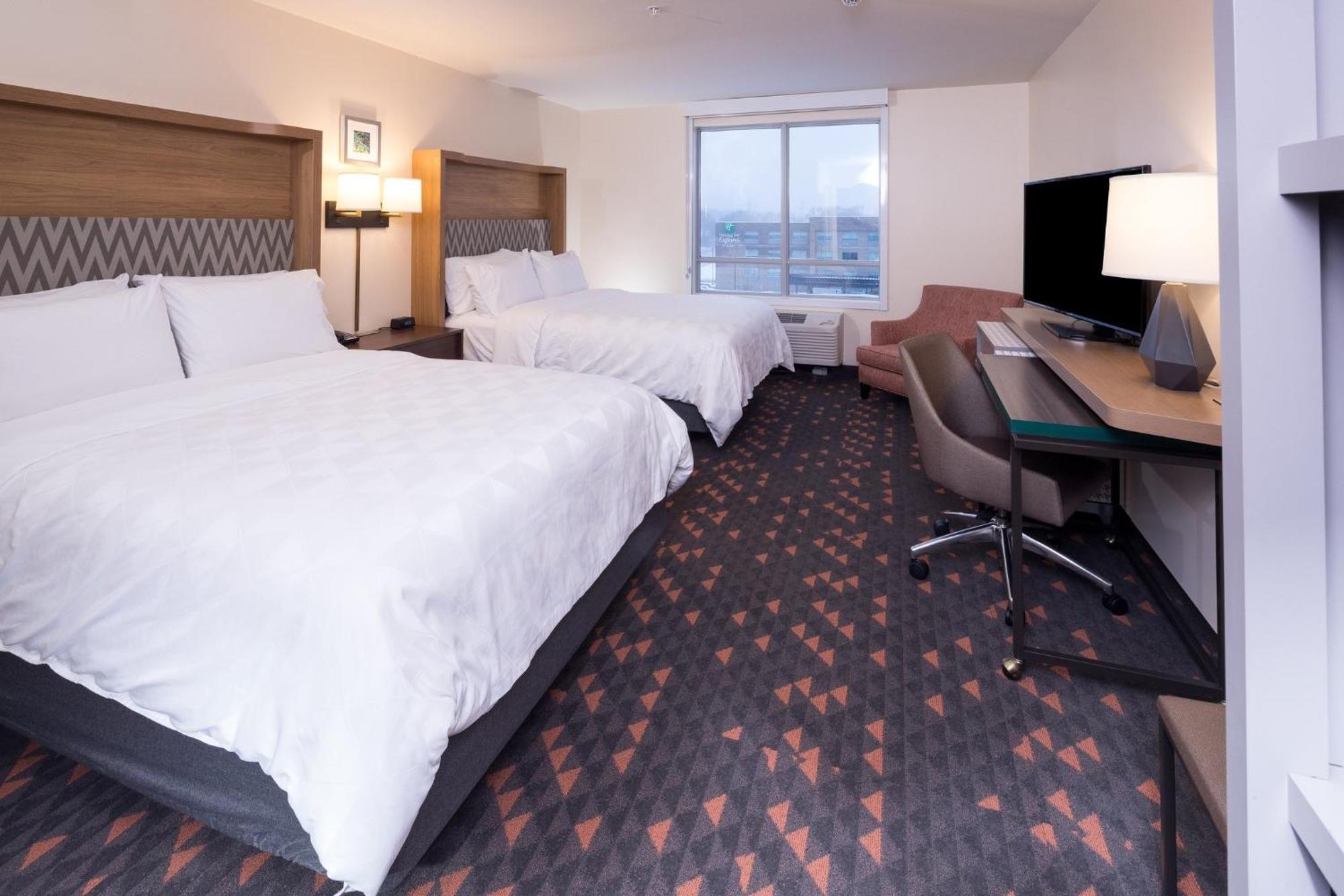 Holiday Inn & Suites Detroit - Troy By Ihg Exterior foto